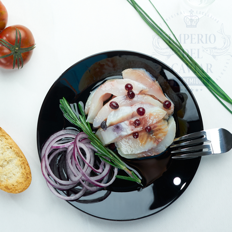 Rodajas de filete de Muksun con aceite y arándano (Coregonus muksun) (Congelado)